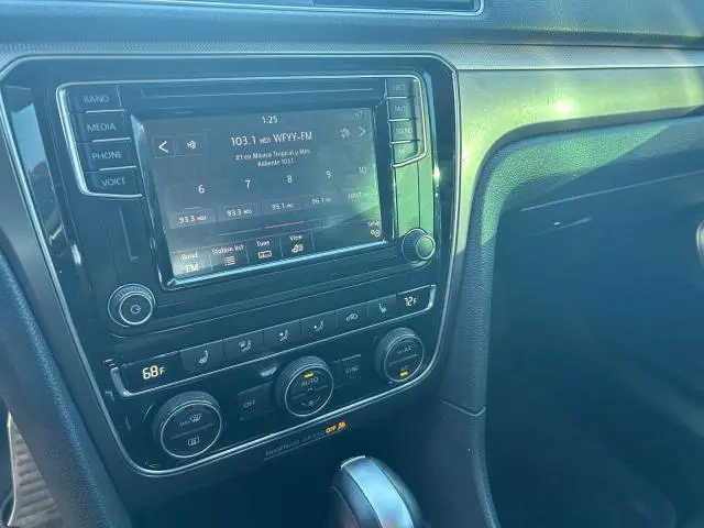 2017 VOLKSWAGEN PASSAT R-LINE  