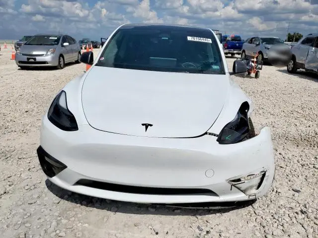 2024 TESLA MODEL Y   