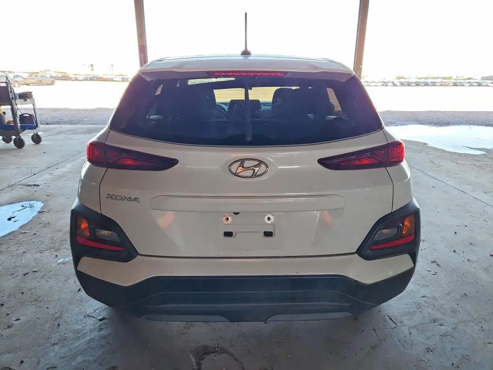 2021 HYUNDAI KONA SE  