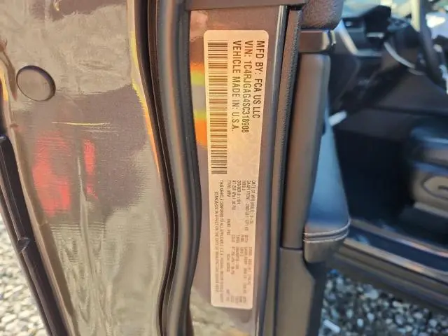 2025 JEEP GRAND CHEROKEE LAREDO  