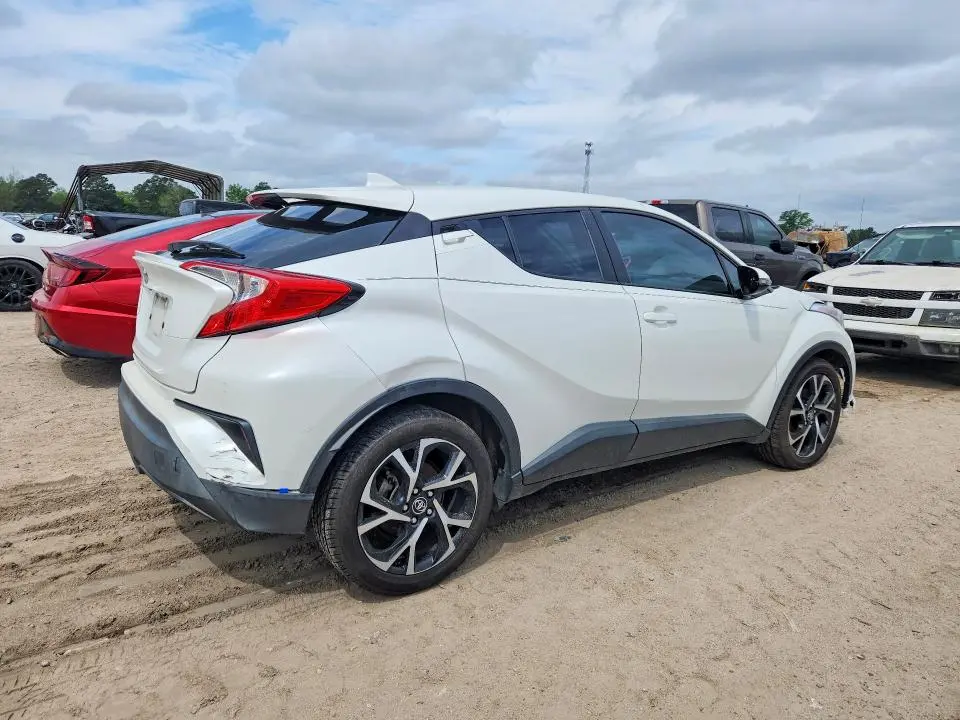 2018 TOYOTA C-HR XLE  