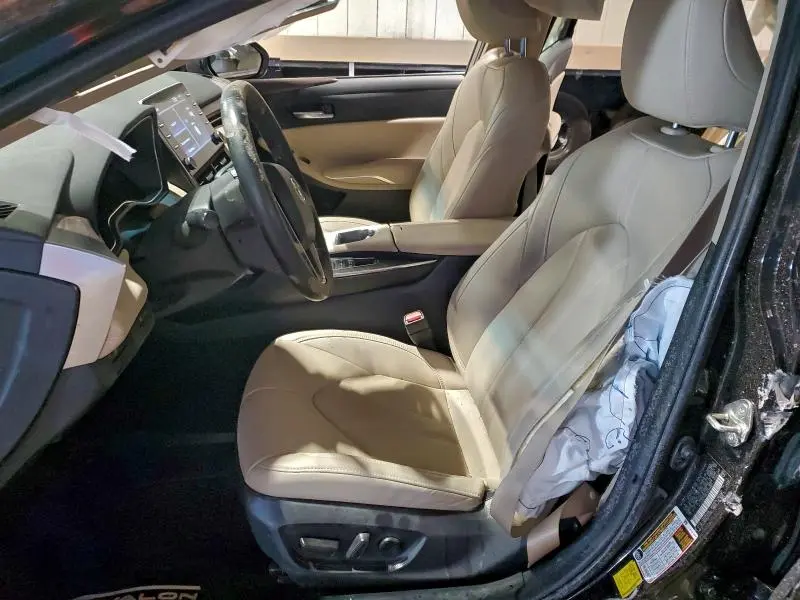2020 TOYOTA AVALON XLE  
