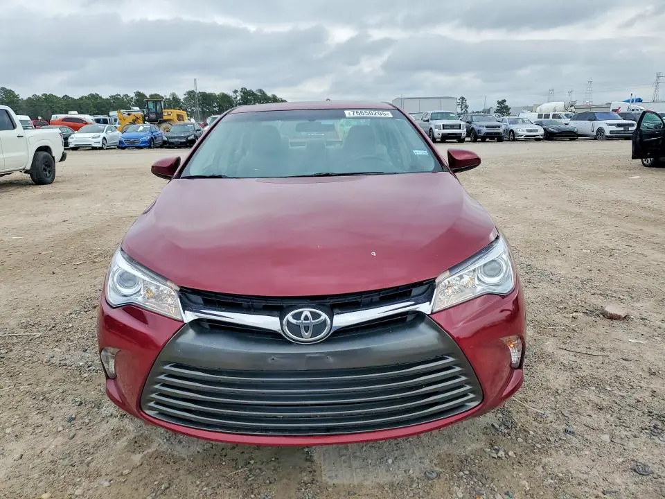 2015 TOYOTA CAMRY LE  