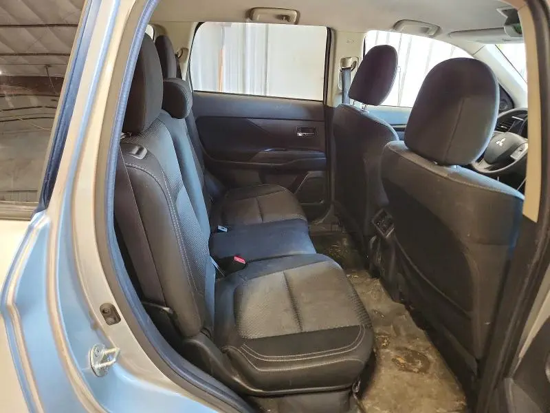 2019 MITSUBISHI OUTLANDER ES  