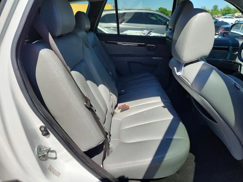2010 HYUNDAI SANTA FE GLS  