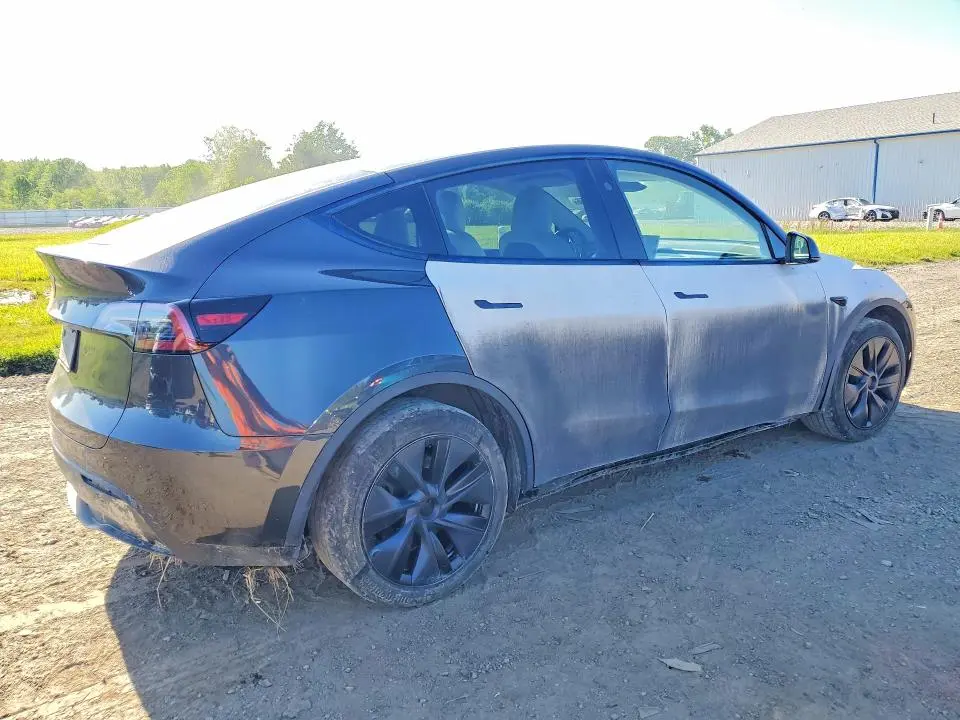2025 TESLA MODEL Y   