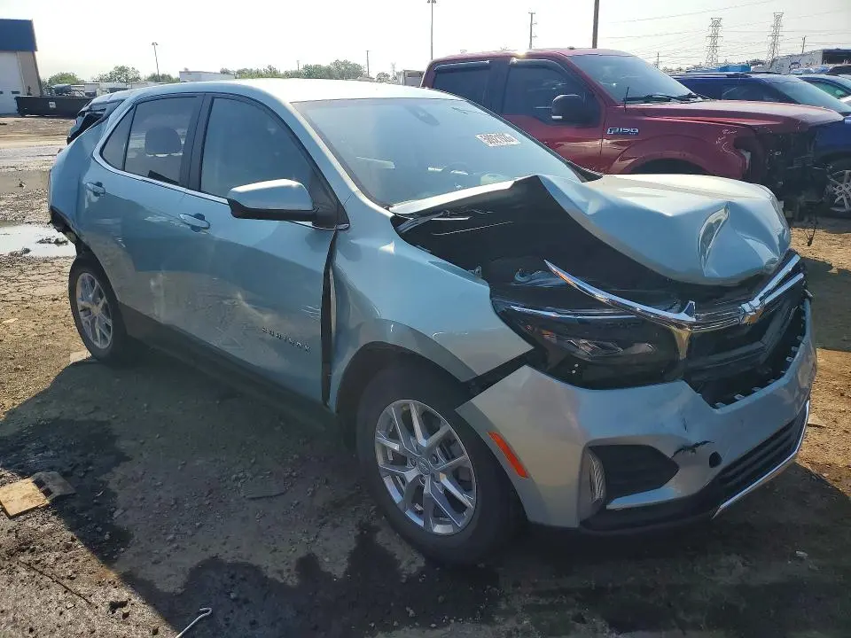 2022 CHEVROLET EQUINOX LT  