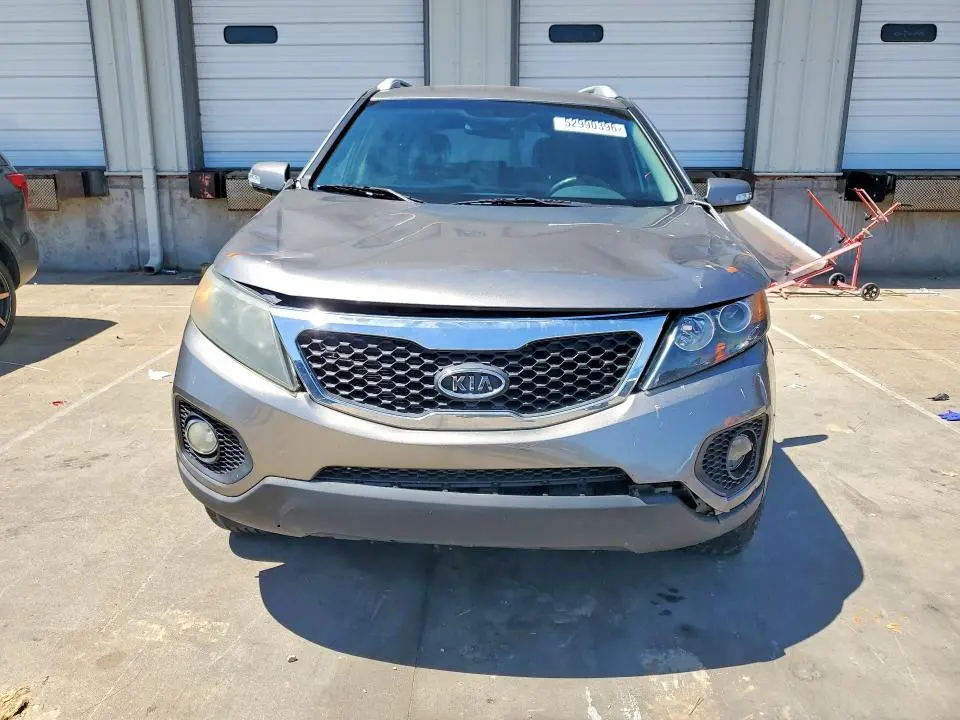 2011 KIA SORENTO LX  