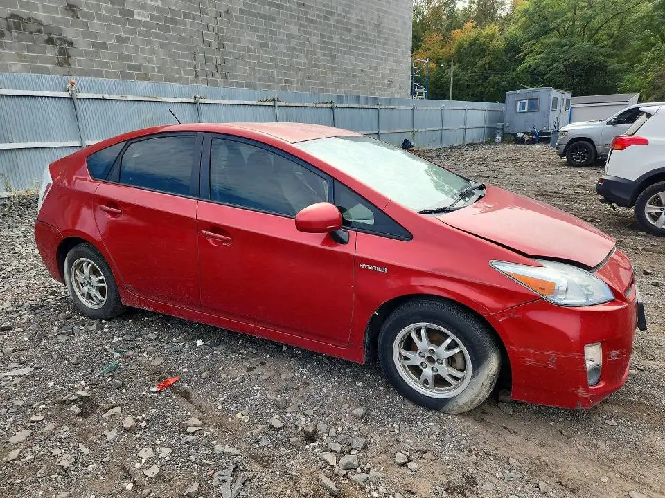 2011 TOYOTA PRIUS TWO  