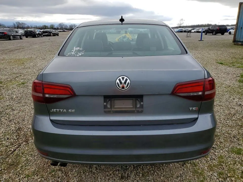 2017 VOLKSWAGEN JETTA SE  