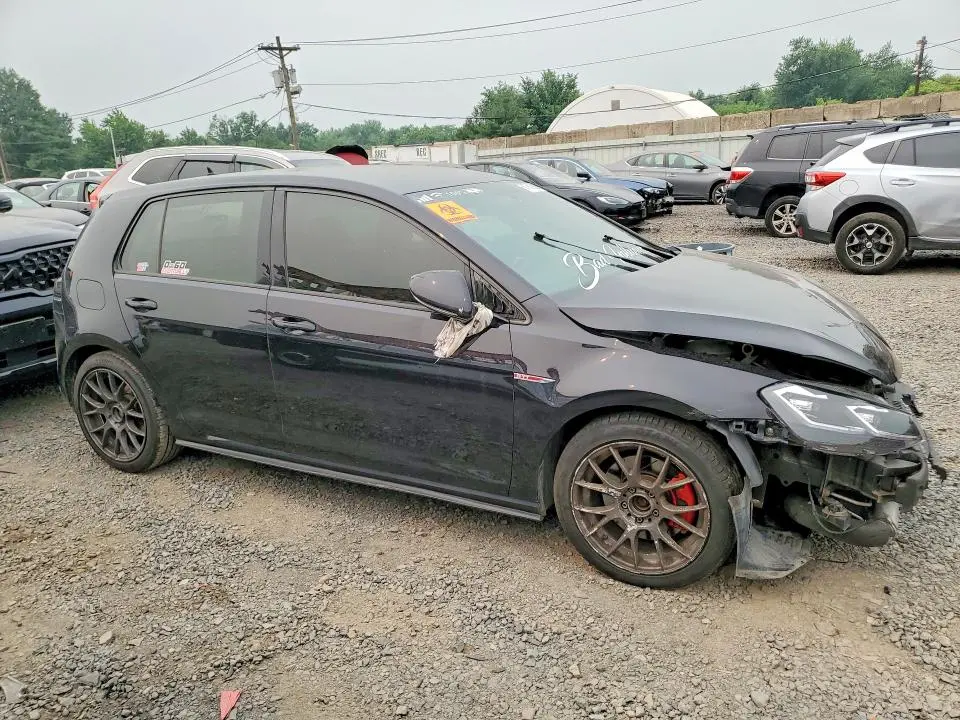 2015 VOLKSWAGEN GTI   
