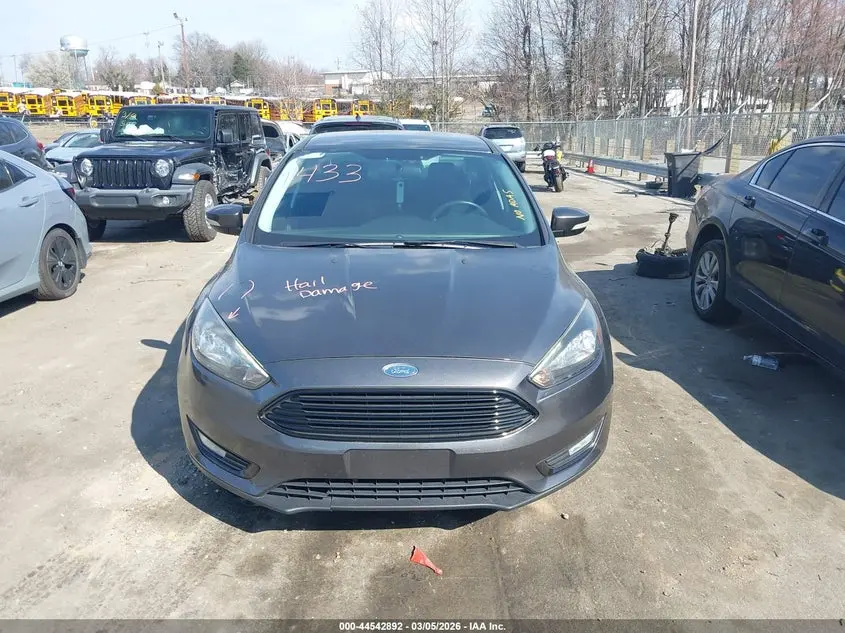 2017 FORD FOCUS SE