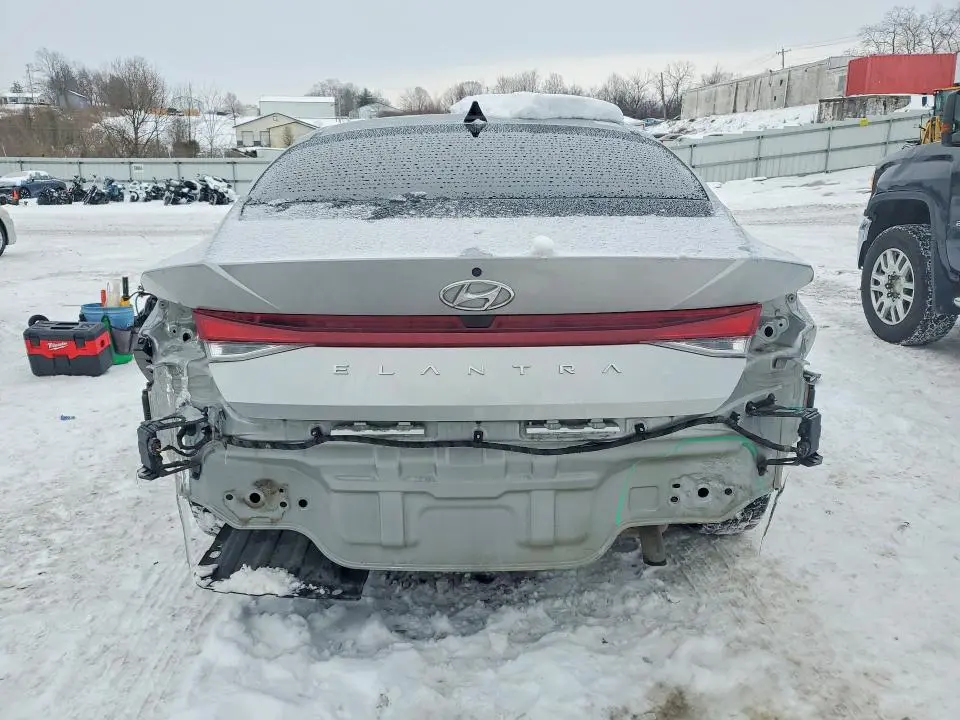 2021 HYUNDAI ELANTRA SEL  