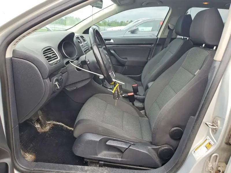 2011 VOLKSWAGEN JETTA S  