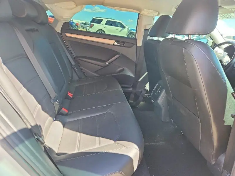 2020 VOLKSWAGEN PASSAT SE  