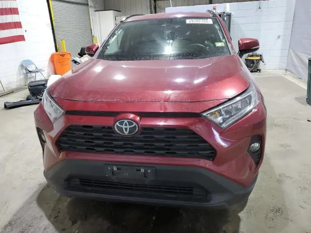 2021 TOYOTA RAV4 XLE  
