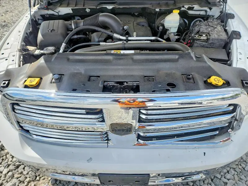 2016 RAM 1500 SLT  