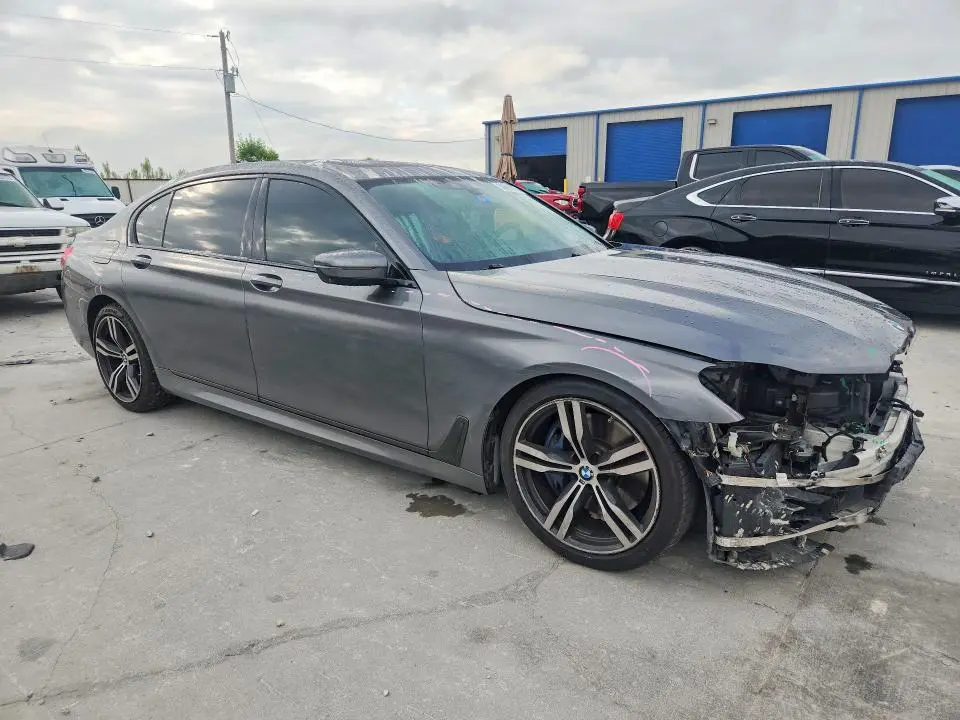2018 BMW 750 I  