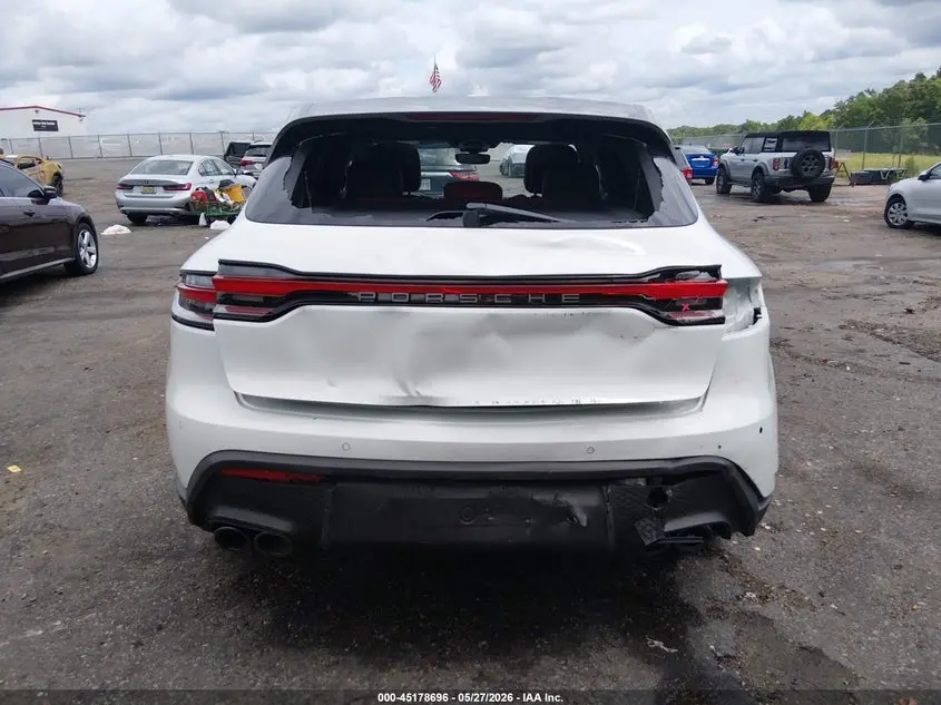2025 PORSCHE MACAN T