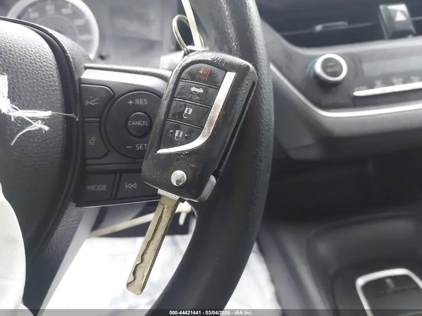 2020 TOYOTA COROLLA LE