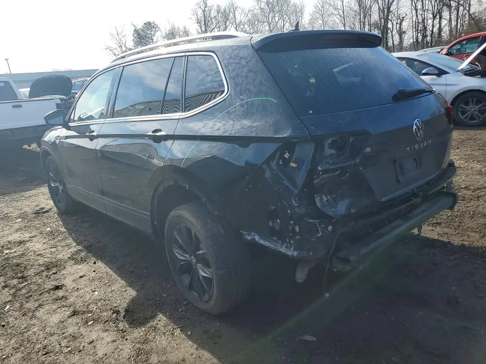 2022 VOLKSWAGEN TIGUAN SE  