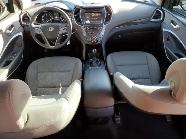 2018 HYUNDAI SANTA FE SE  