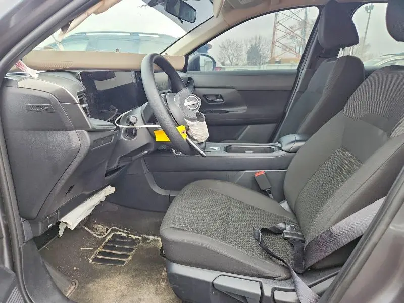 2025 NISSAN KICKS S  