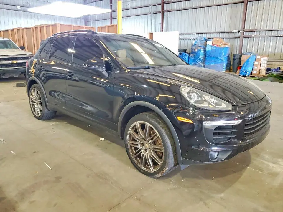 2016 PORSCHE CAYENNE S  