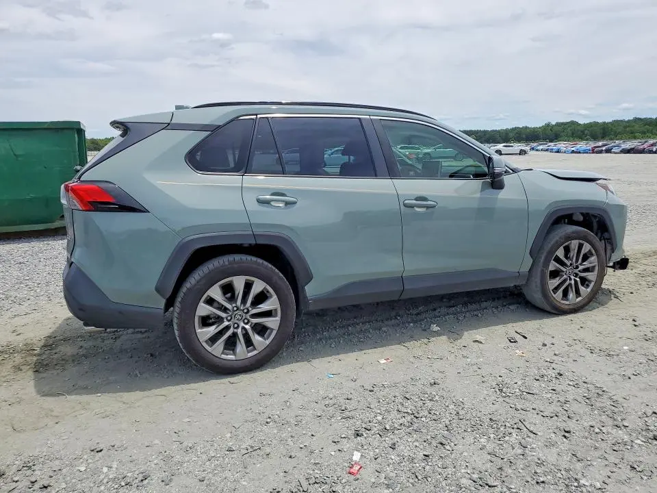 2022 TOYOTA RAV4 XLE PREMIUM  