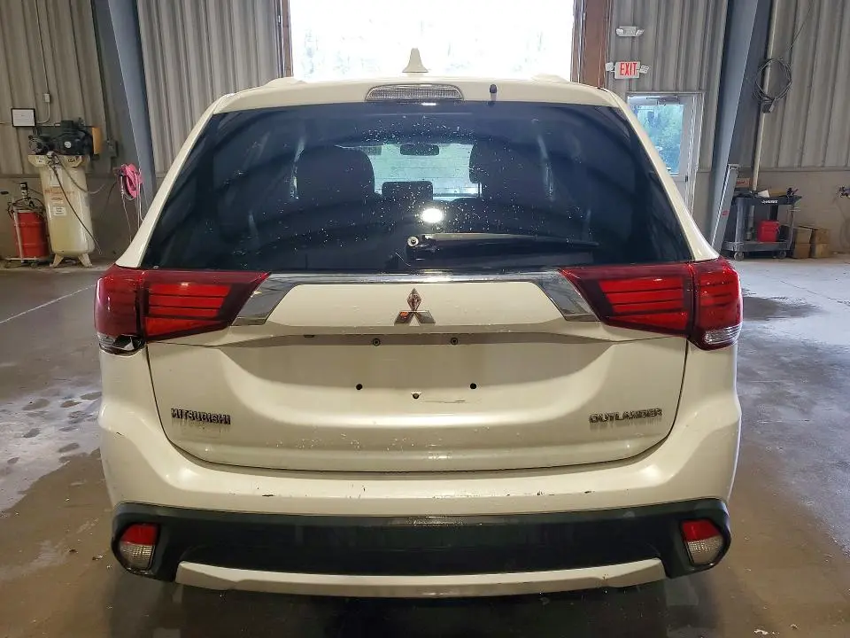 2017 MITSUBISHI OUTLANDER ES  