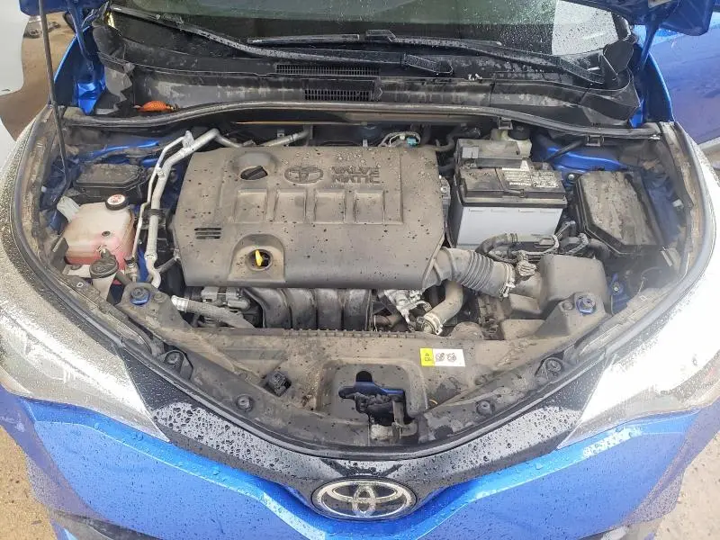 2021 TOYOTA C-HR XLE  