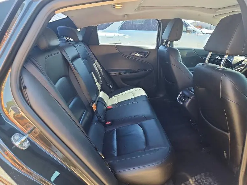 2017 CHEVROLET MALIBU LT  