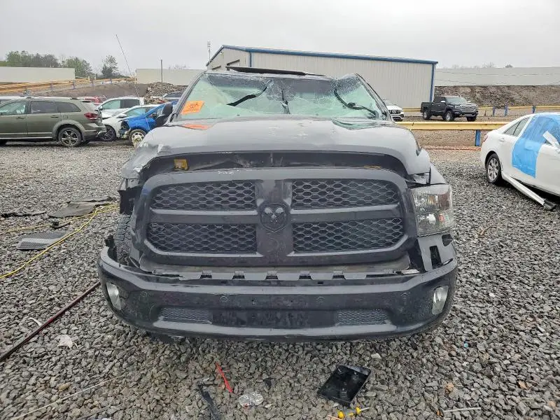 2018 RAM 1500 SLT  