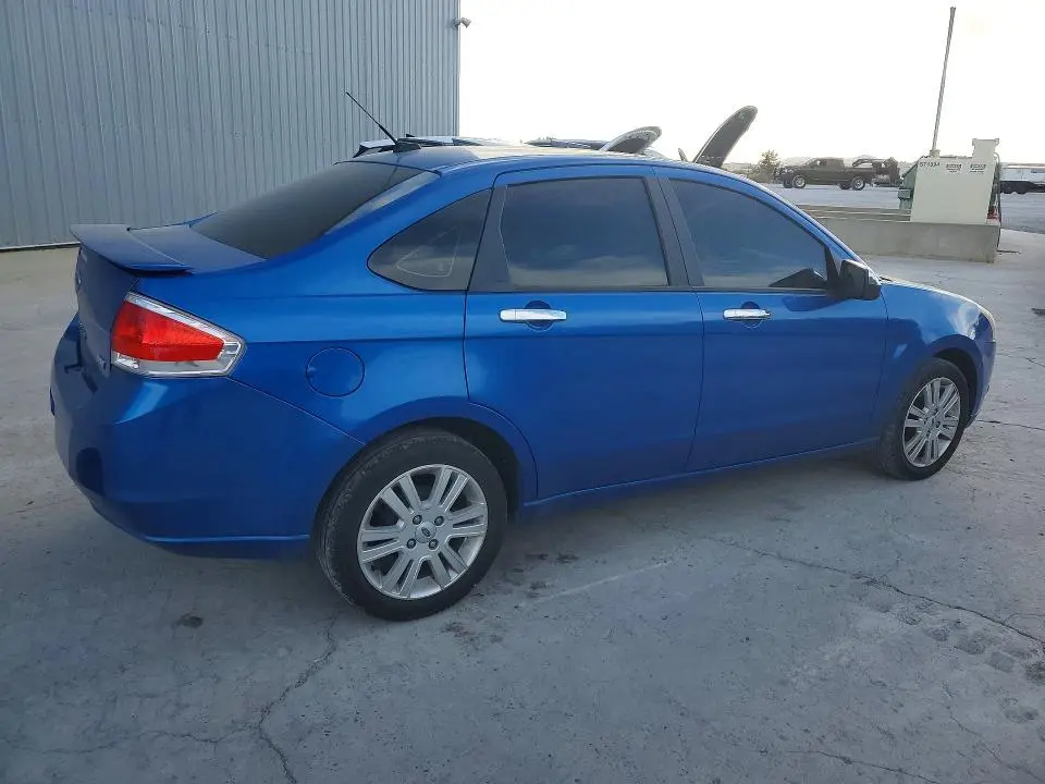 2010 FORD FOCUS SEL  
