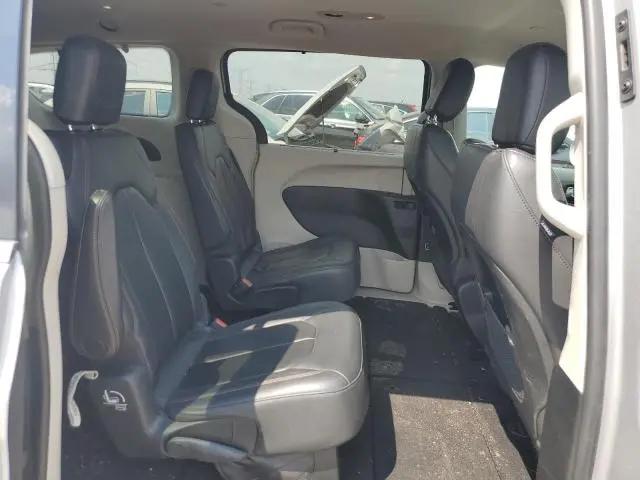 2017 CHRYSLER PACIFICA TOURING L  