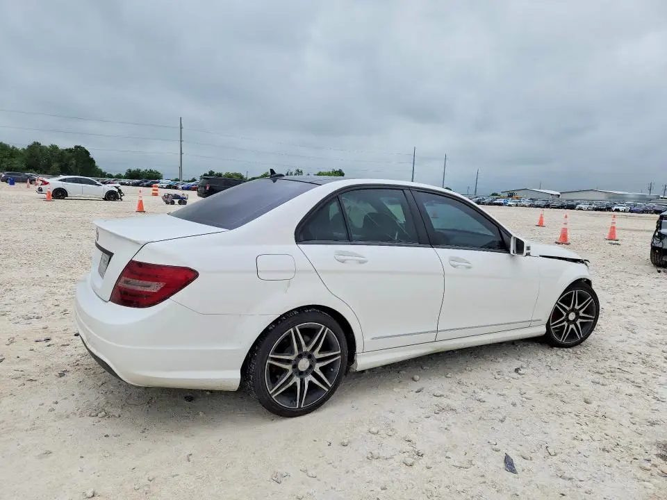 2013 MERCEDES-BENZ C 250  