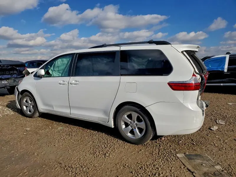 2015 TOYOTA SIENNA LE  