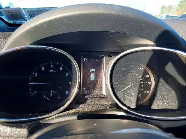 2017 HYUNDAI SANTA FE SE  