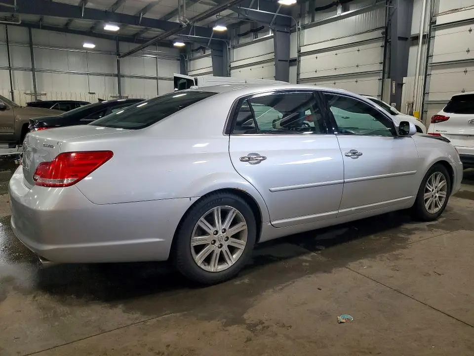 2010 TOYOTA AVALON LIMITED  