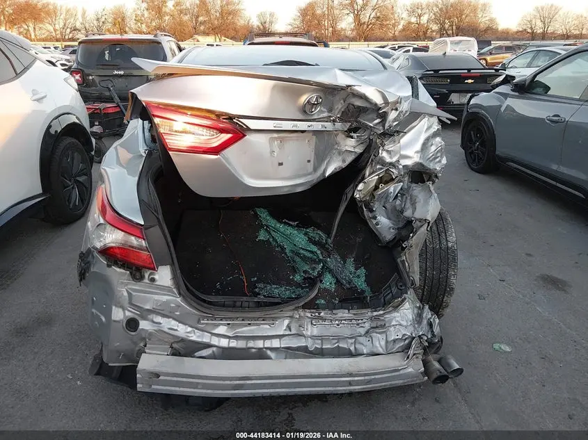 2018 TOYOTA CAMRY SE