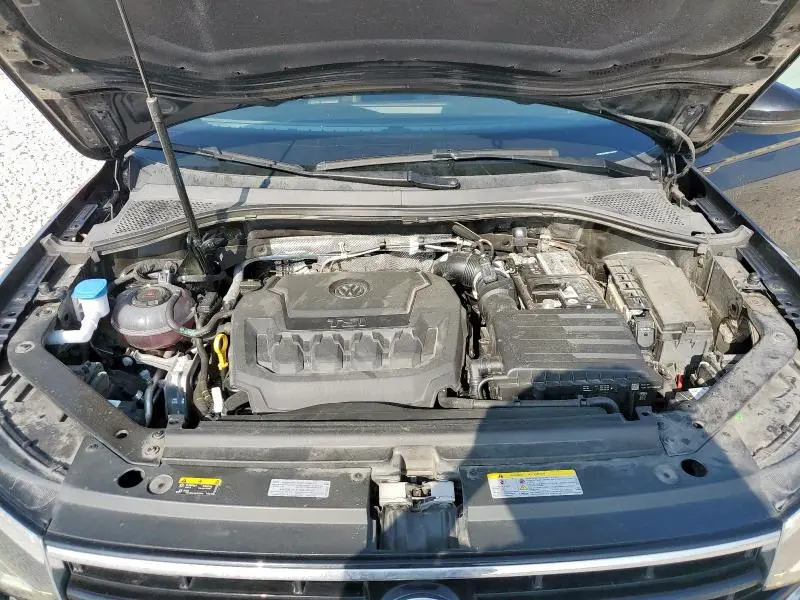 2022 VOLKSWAGEN TIGUAN SE R-LINE BLACK  