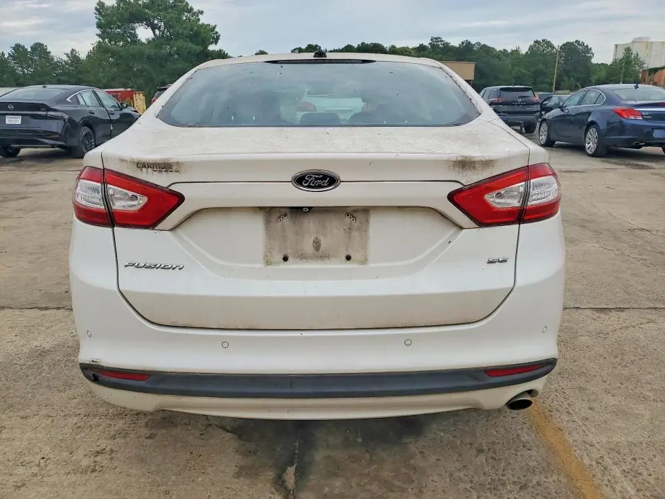 2015 FORD FUSION SE  