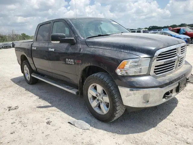 2015 RAM 1500 SLT