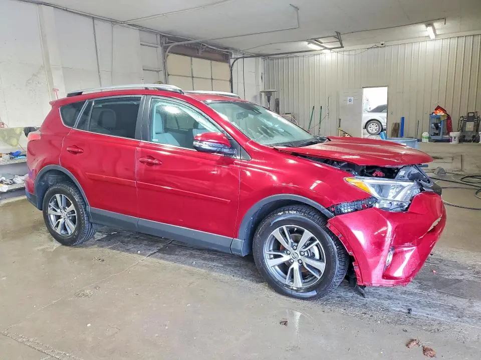 2018 TOYOTA RAV4 XLE  