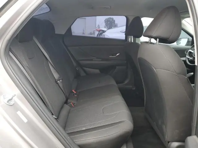 2023 HYUNDAI ELANTRA SE  