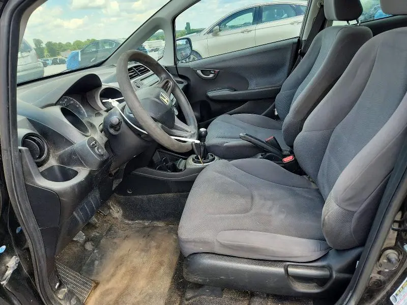 2010 HONDA FIT   