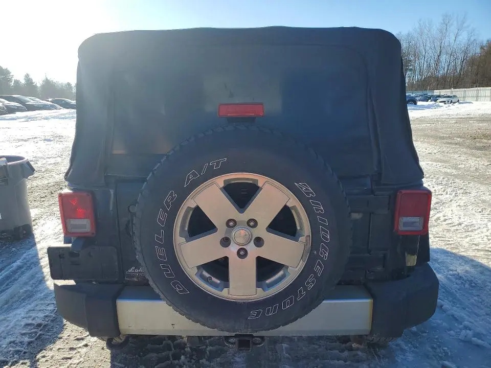 2010 JEEP WRANGLER SAHARA  