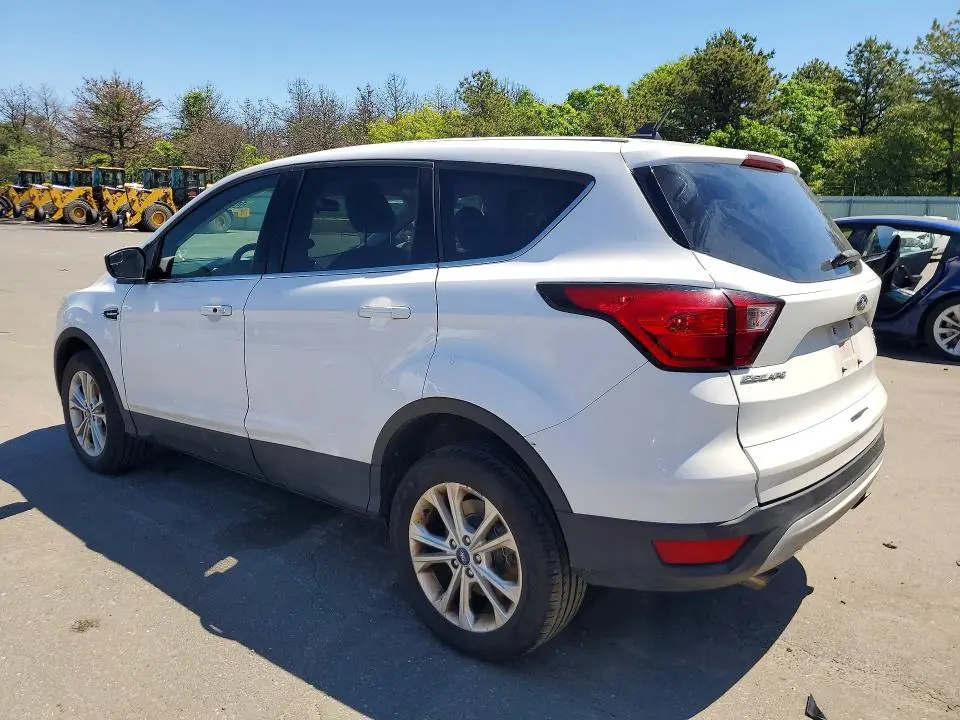 2019 FORD ESCAPE SE  