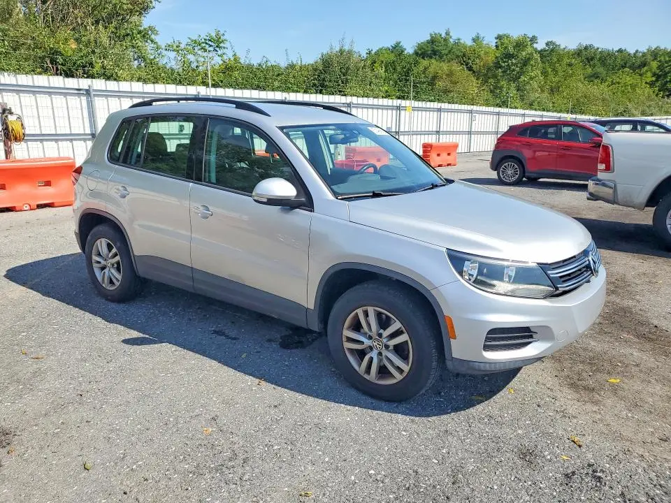 2016 VOLKSWAGEN TIGUAN S  
