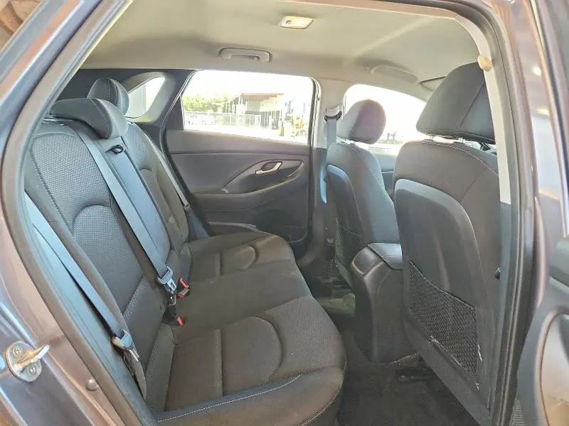 2018 HYUNDAI ELANTRA GT BASE  